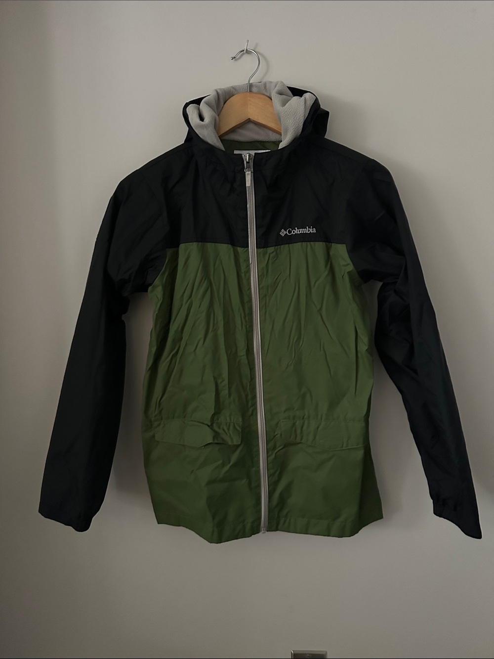 Columbia Kids Green and Black Hooded Rain Jacket
